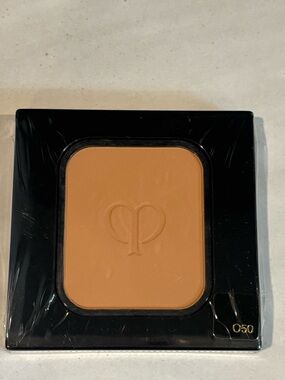 Cle de Peau ~ Radiant Powder Foundation ~ Refill ~ O50